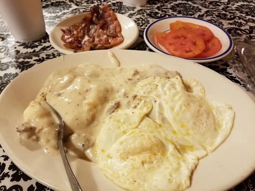Biscuits and Gravy 2 Fried Eggs Tomatoes & Bacon
