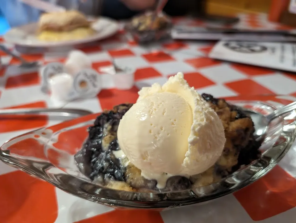 Peach Cobbler a La Mode